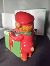 Load image into Gallery viewer, HARRY & DAVID 2010 LTD EDITION Christmas 'CUBBY' BEAR CANDY DISH JAR w/ Wax Melts